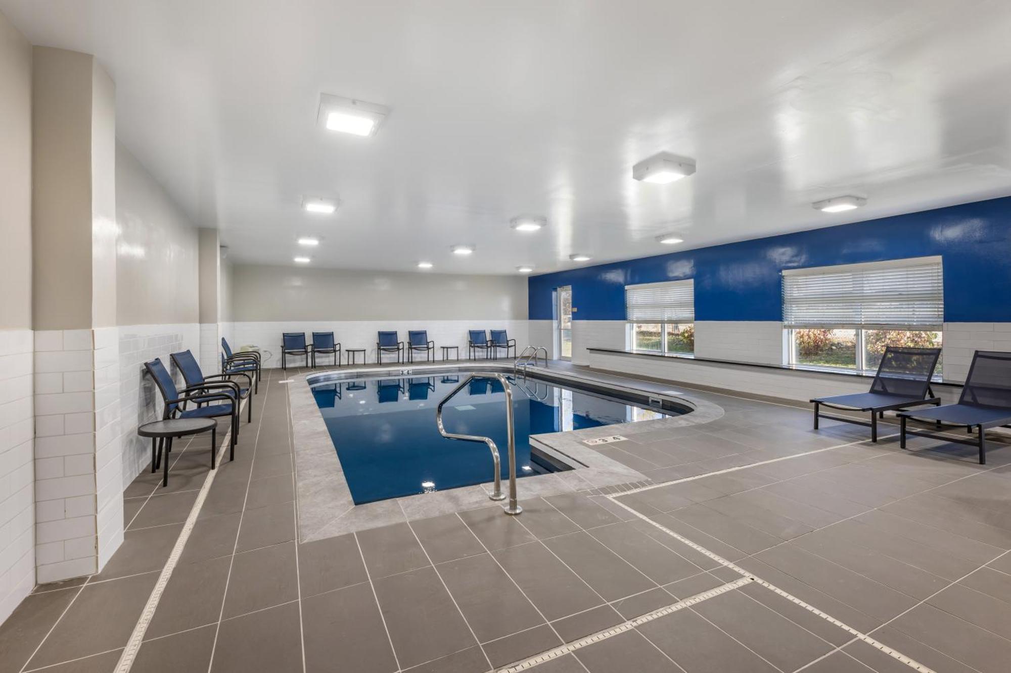Country Inn & Suites By Radisson Bolingbrook, I-55 מראה חיצוני תמונה